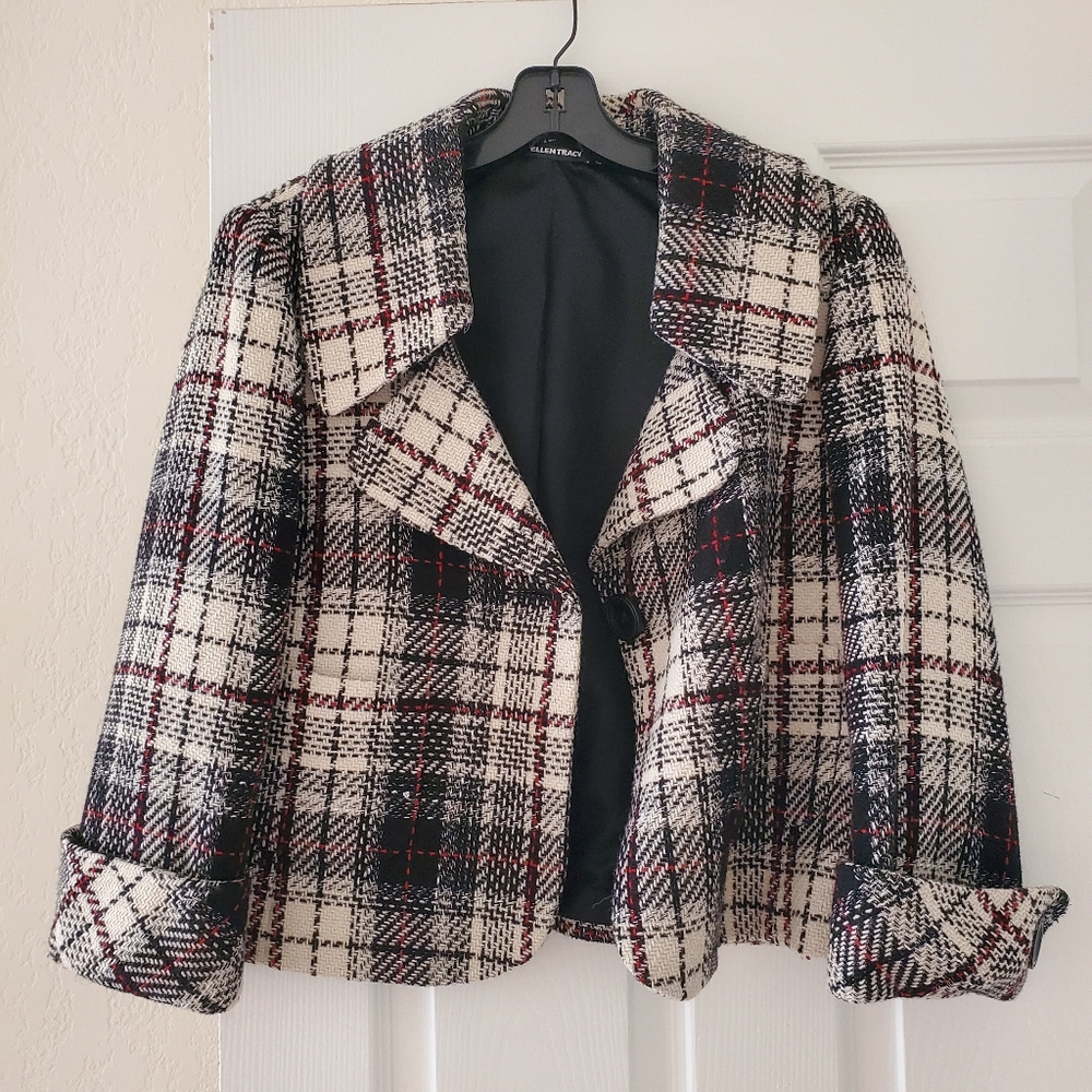 Ellen Tracy Black and White Blazer Modern Cropped Design